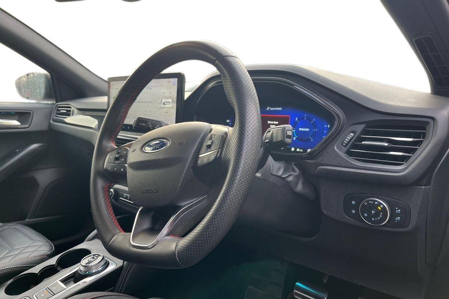 Ford FOCUS Photo autoimg-c4ead64e6e8c1ac09d2acfccc1496bf085f7361c.jpg