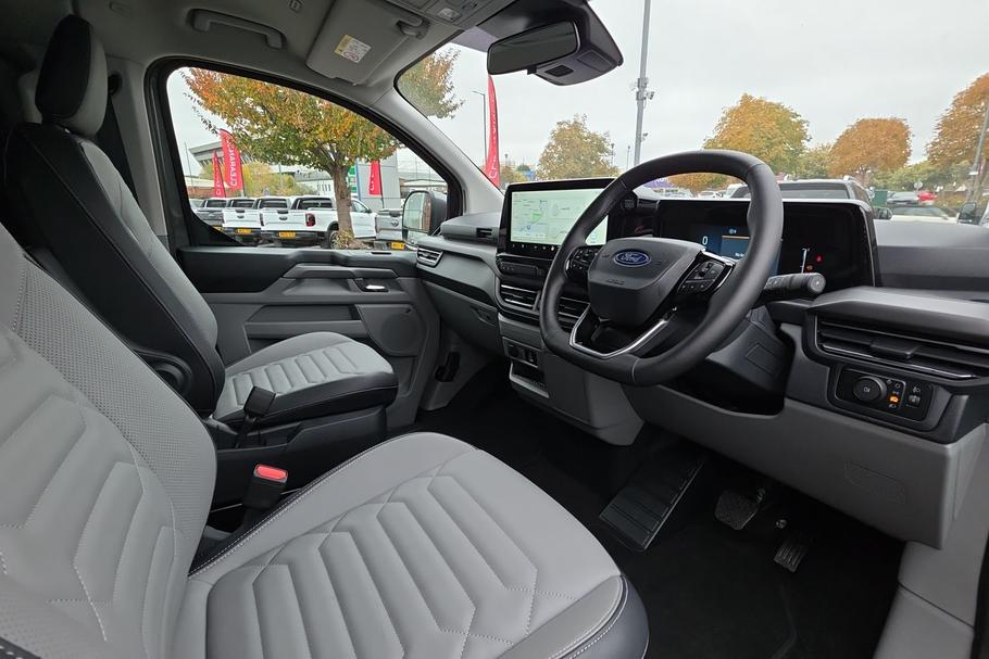 Used Ford TOURNEO CUSTOM 15