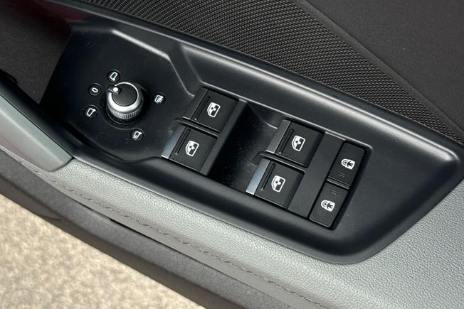 AUDI S3 Photo 40