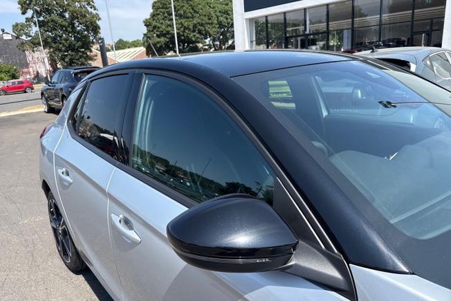 VAUXHALL Corsa Photo 20