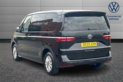 VOLKSWAGEN Multivan Photo 3