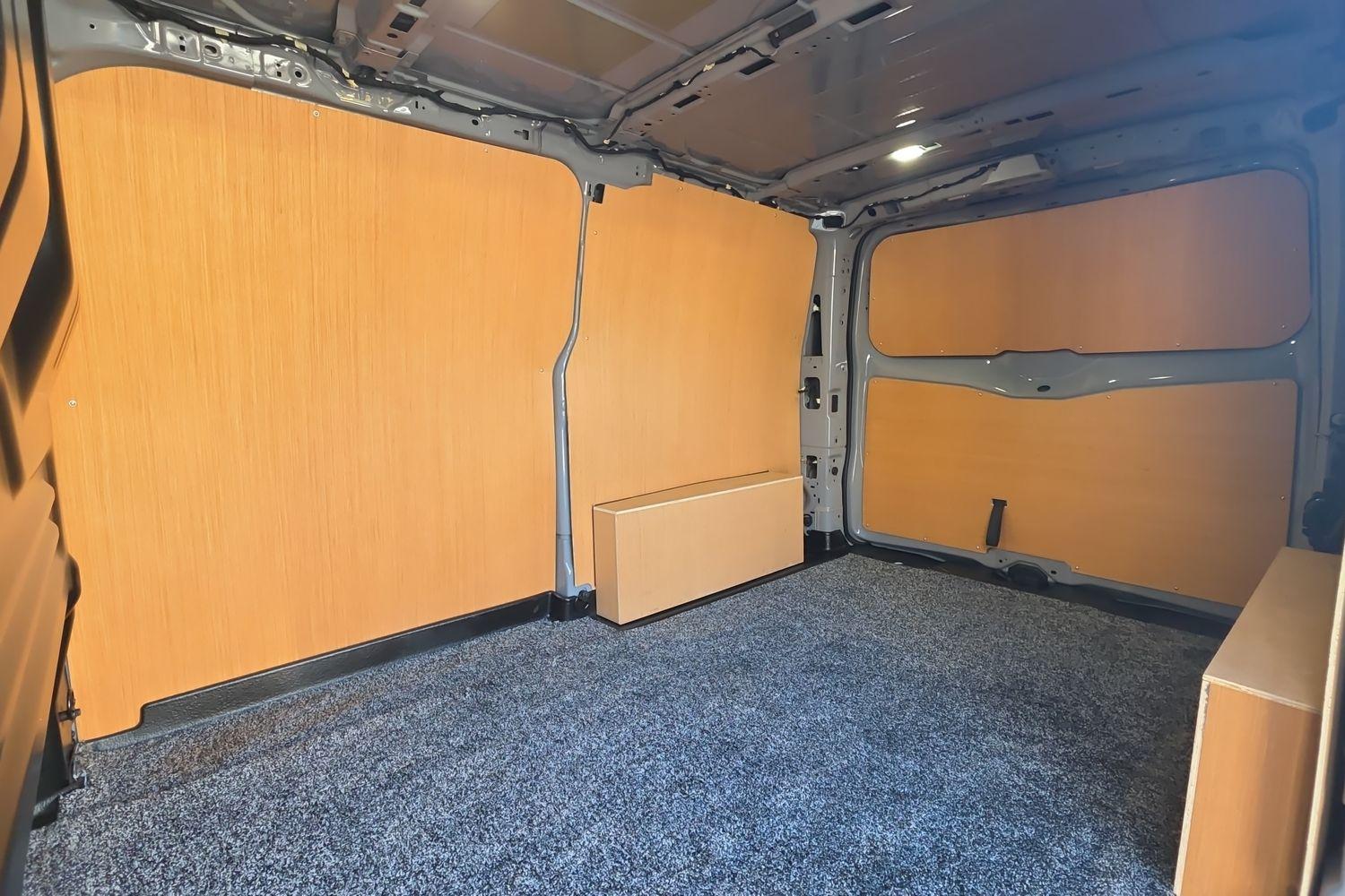 Ford TRANSIT CUSTOM Photo 3