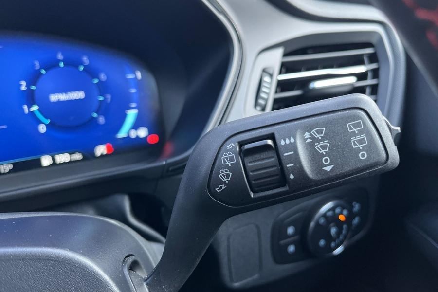 Ford Focus Photo autoimg-c4fabf9f21e494ac9e8705c506ca28ce059d8a10.jpg