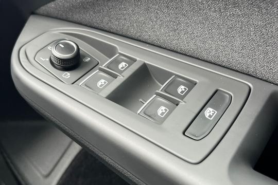 Volkswagen Golf Photo autoimg-c4fbaf012d8df16353814a11227c61559222f939.jpg