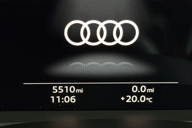 Audi A6 Saloon Photo 15