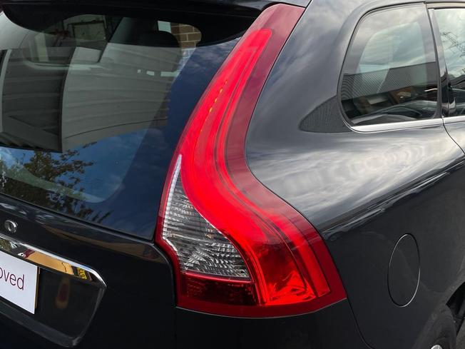 VOLVO XC60 Photo 18