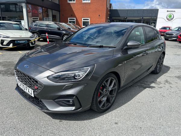 Ford Focus Photo autoimg-c4ff6df7a5b48712e759c32d091e0b2c0d7cc616.jpg