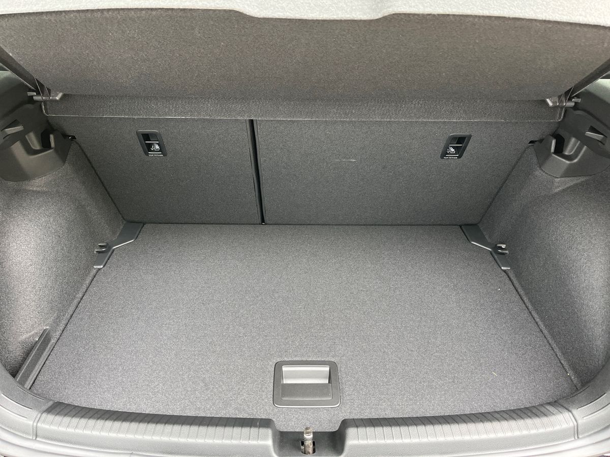 Volkswagen Polo Photo autoimg-c50107d20bffe877e78f4349adfc5d25e59190ad.jpg