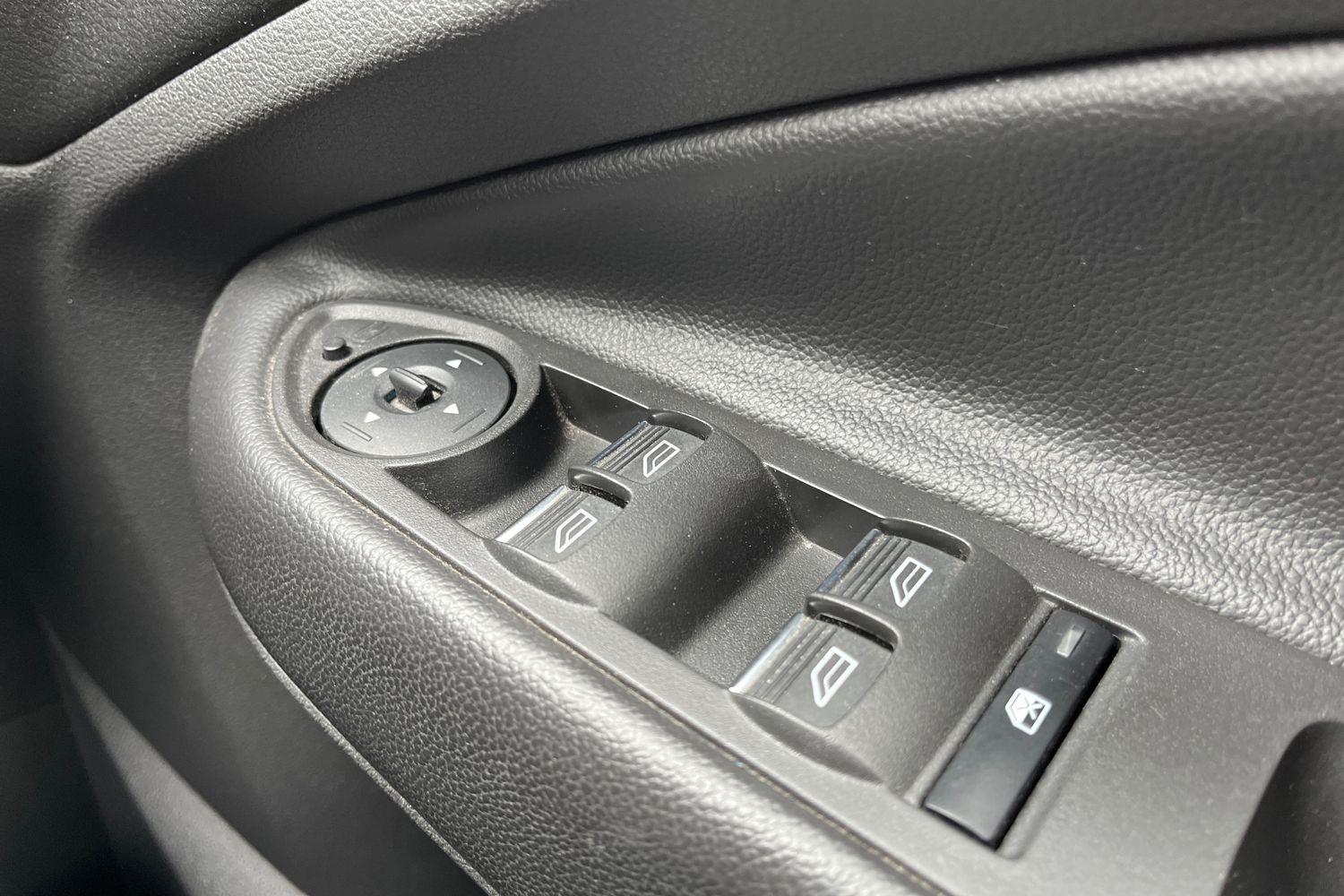 Ford KUGA Photo 15