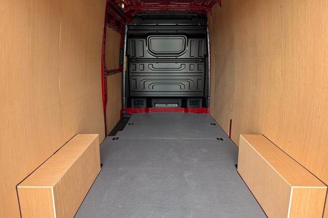 VOLKSWAGEN Crafter Photo 12