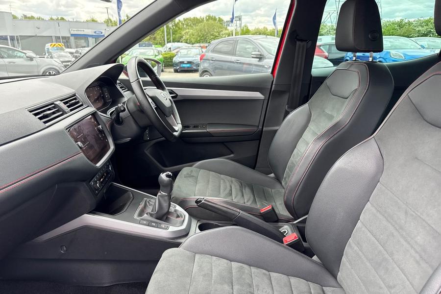SEAT ARONA Photo autoimg-c5076cad0f0f00425748f5dc27f3db7af57eb422.jpg