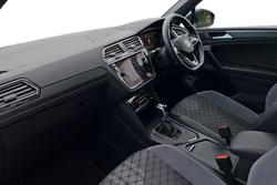 VOLKSWAGEN Tiguan Photo 2