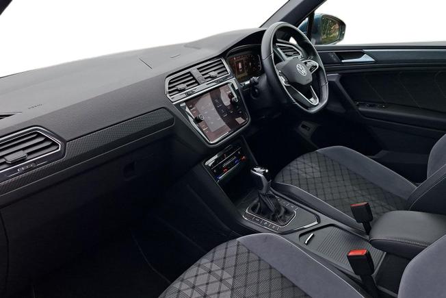 VOLKSWAGEN Tiguan Photo 2