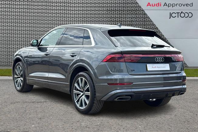 AUDI Q8 Photo 3