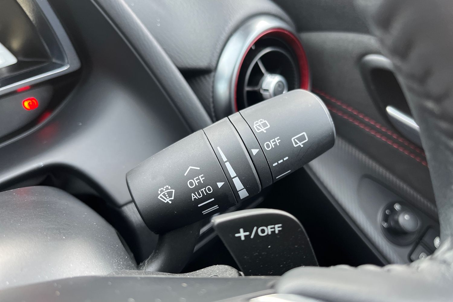 Mazda 2 Photo 14