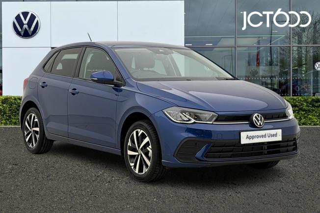 VOLKSWAGEN Polo Photo 1