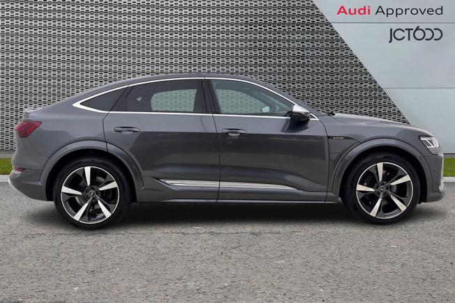 AUDI E-Tron S Photo 4