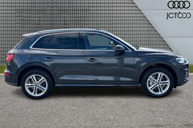 AUDI Q5 Photo 4