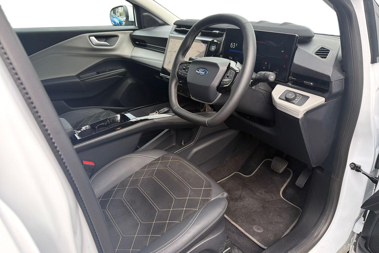 Ford Puma Gen-E Photo 8