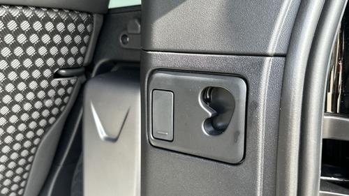 Land Rover Defender Photo autoimg-c5138419e043e76cd44eaf2015212737ccb3a156.jpg