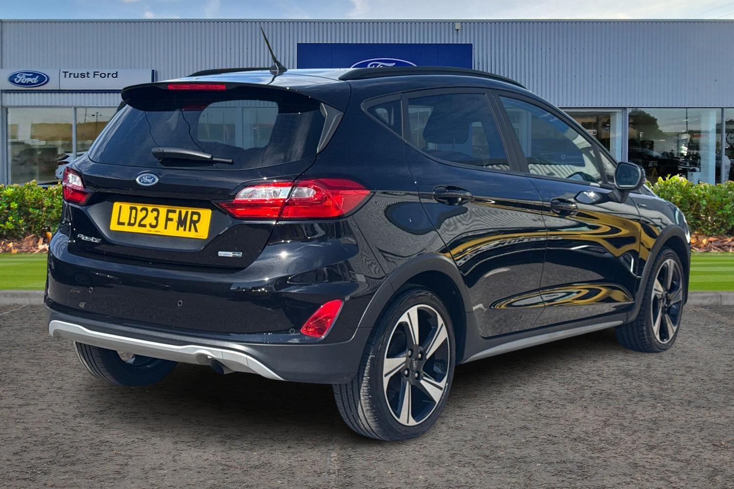 Ford Fiesta Photo 3