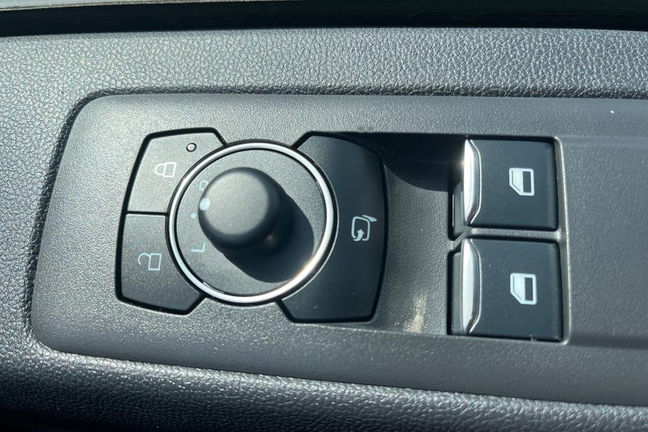 Used Ford Transit Custom KMZ9865 28