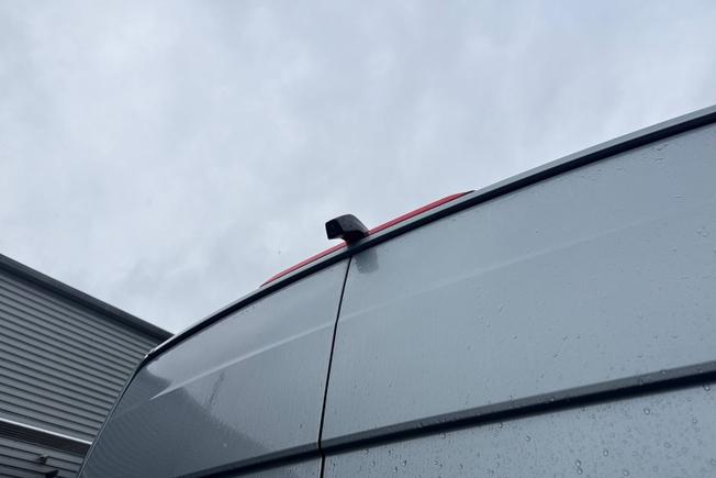 VOLKSWAGEN CRAFTER Photo 23