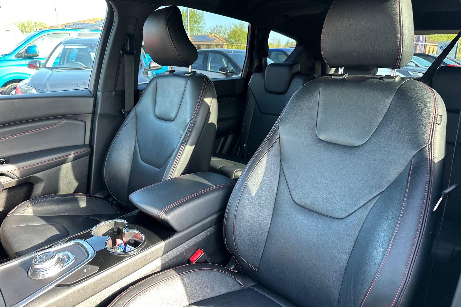 Ford S-MAX Photo 18