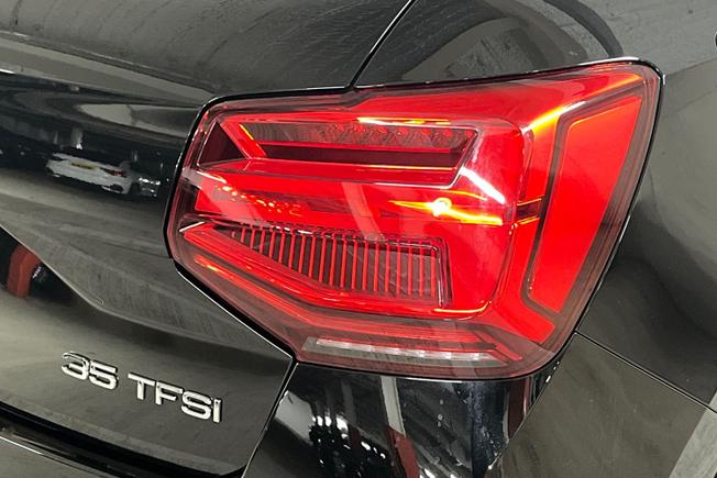 AUDI Q2 Photo 18