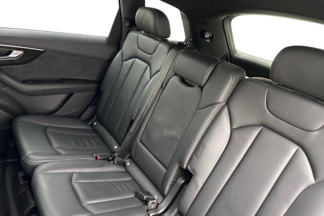 Audi Q7 Photo 9