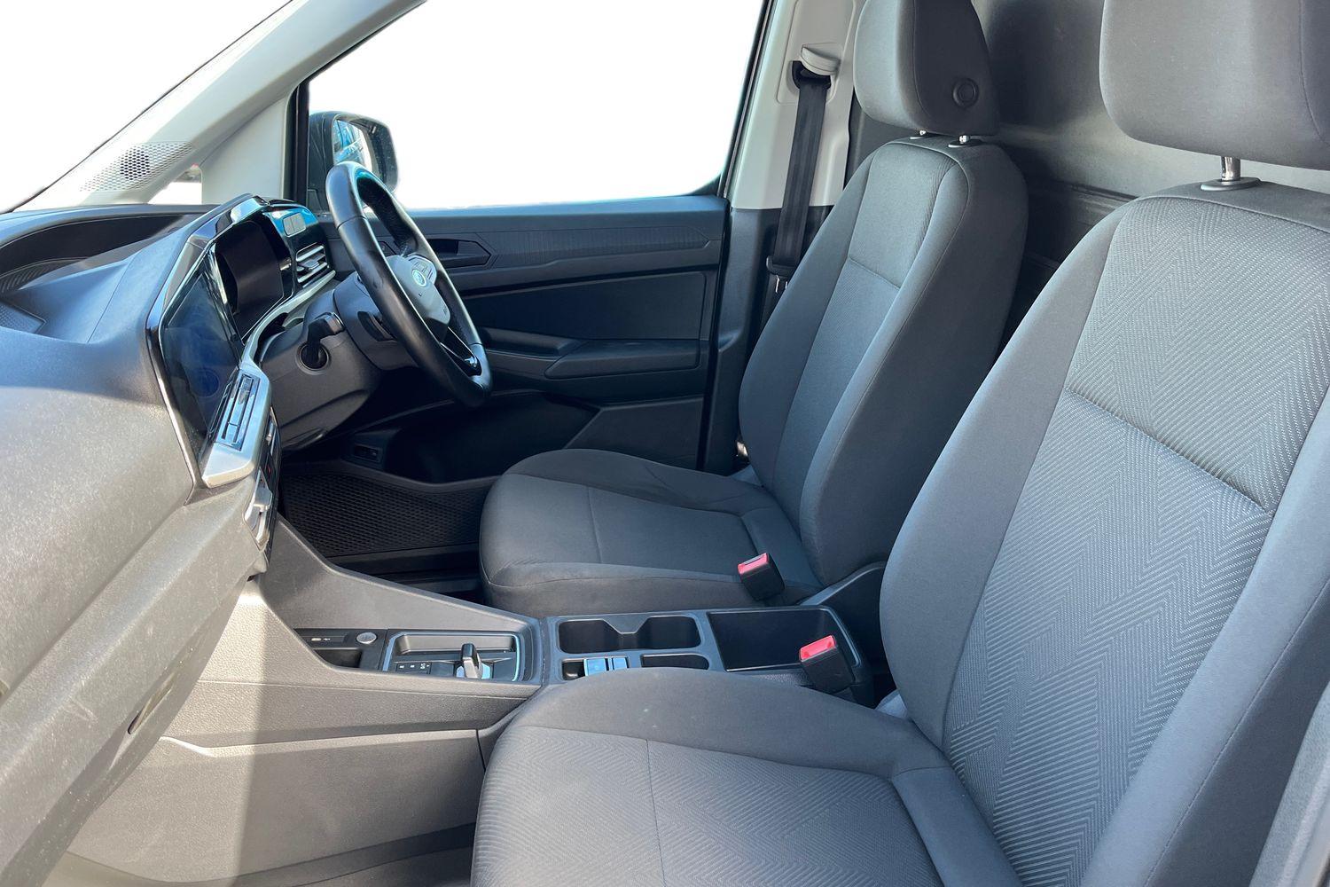 Ford TRANSIT CONNECT Photo 9