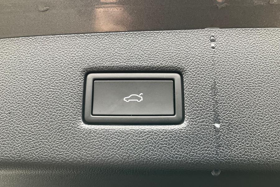 Ford Explorer Photo autoimg-c52226c8ecfe4c7152297211d3b8366a933663a8.jpg