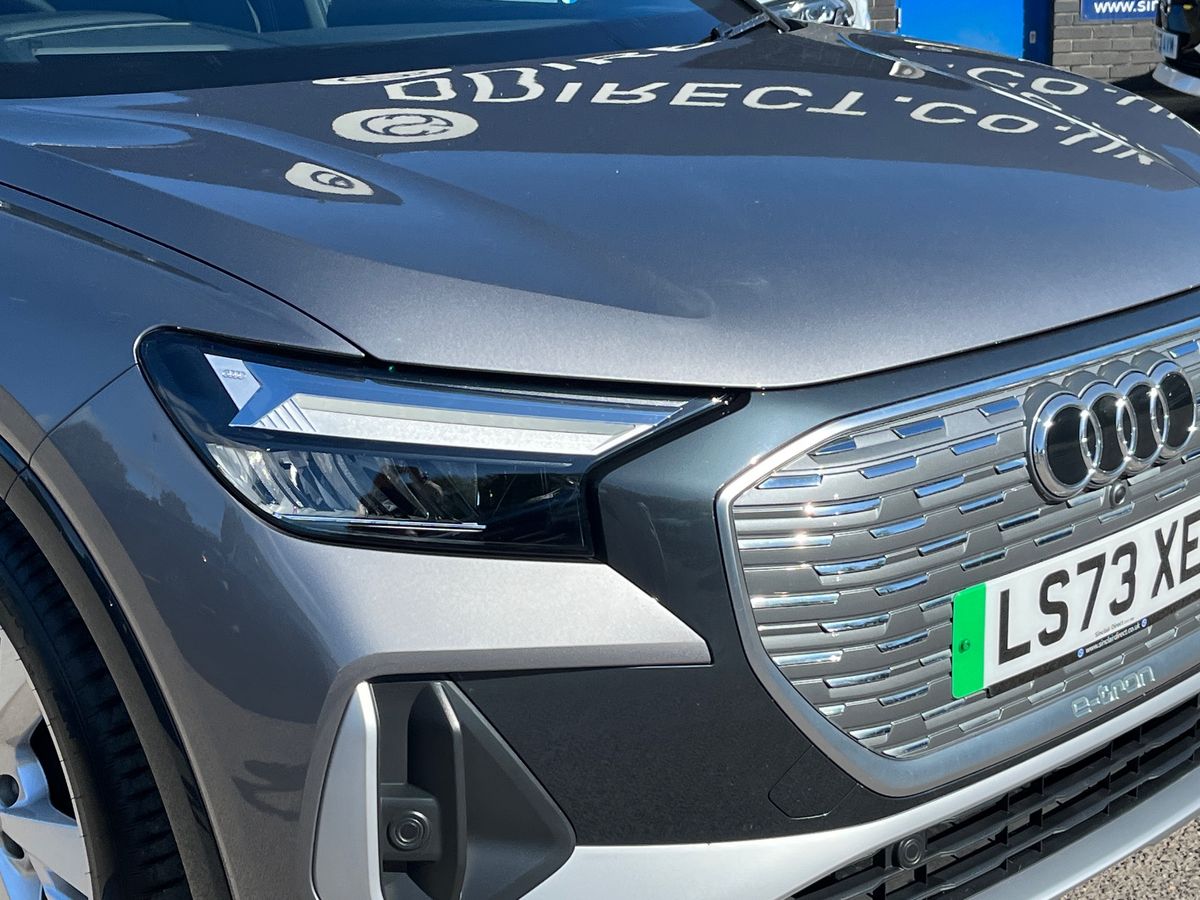 Audi Q4 e-tron Photo 17