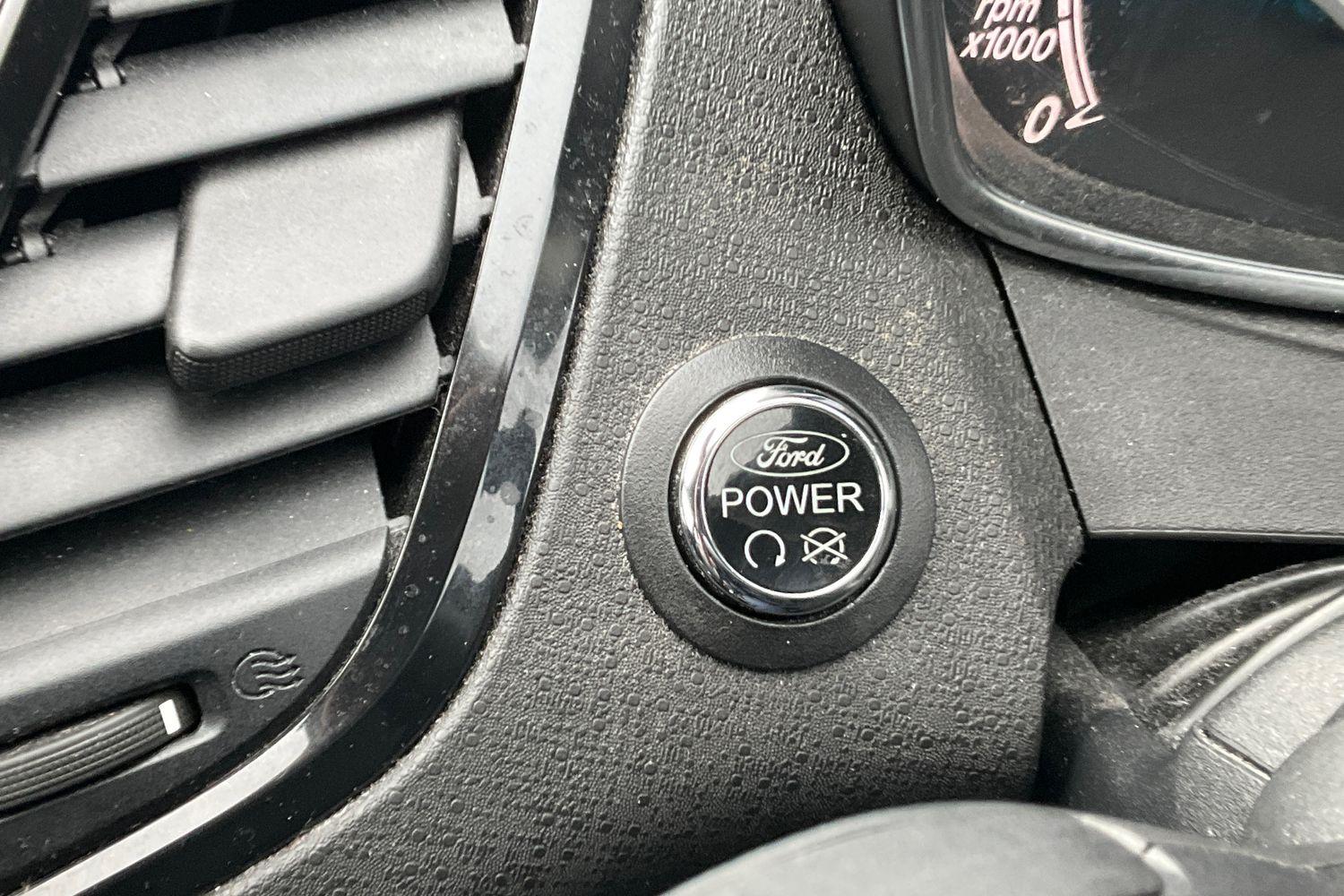 Ford FIESTA Photo 31