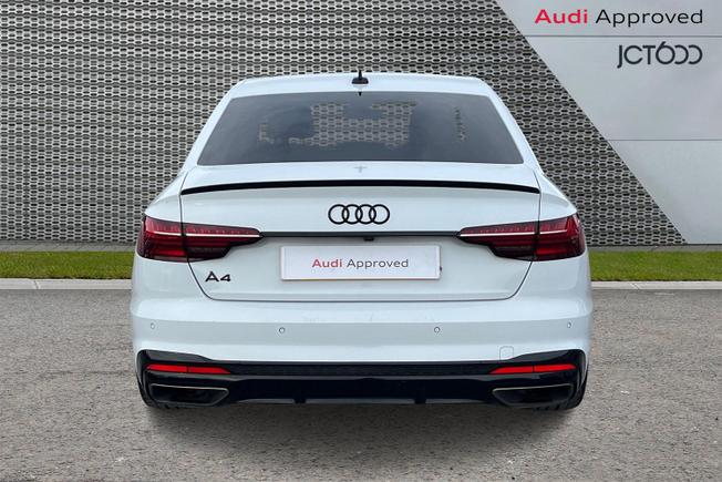 AUDI A4 Photo 8