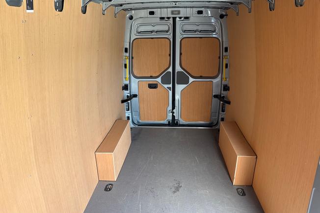 VOLKSWAGEN Crafter Photo 50