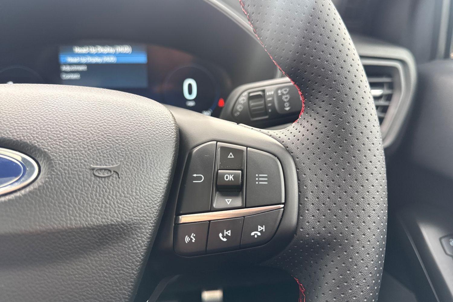 FORD FOCUS Photo 30
