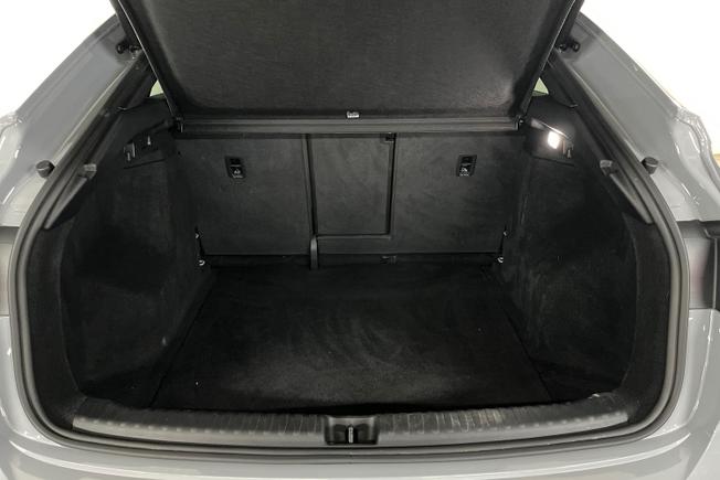 AUDI Q4 E-Tron Photo 12