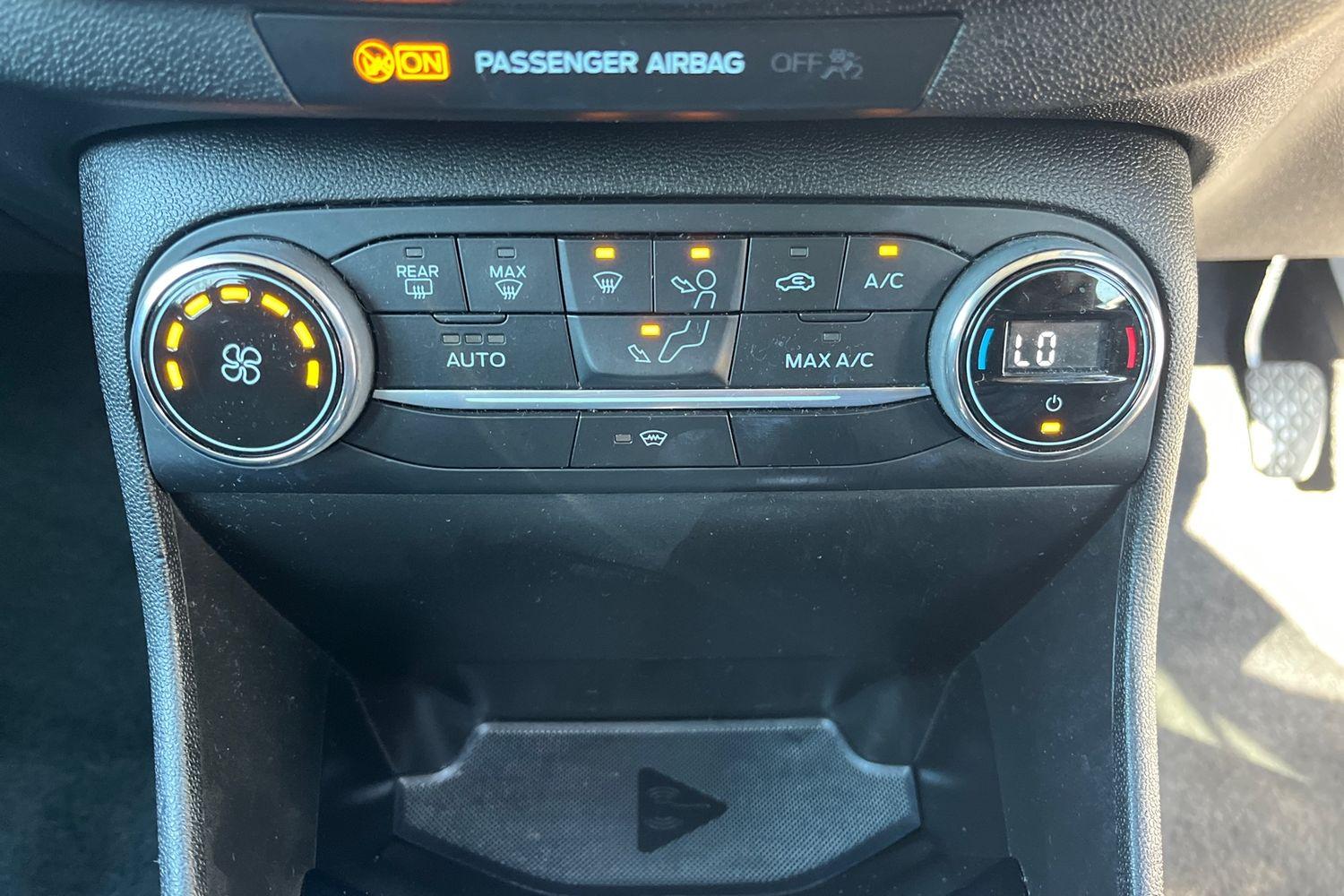 Ford Fiesta Photo 29