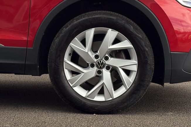 VOLKSWAGEN Tiguan Allspace Photo 5