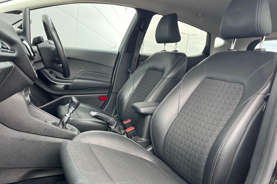 Ford FIESTA Photo autoimg-c536d24e5327c9380d282601bc6c001a305ac134.jpg