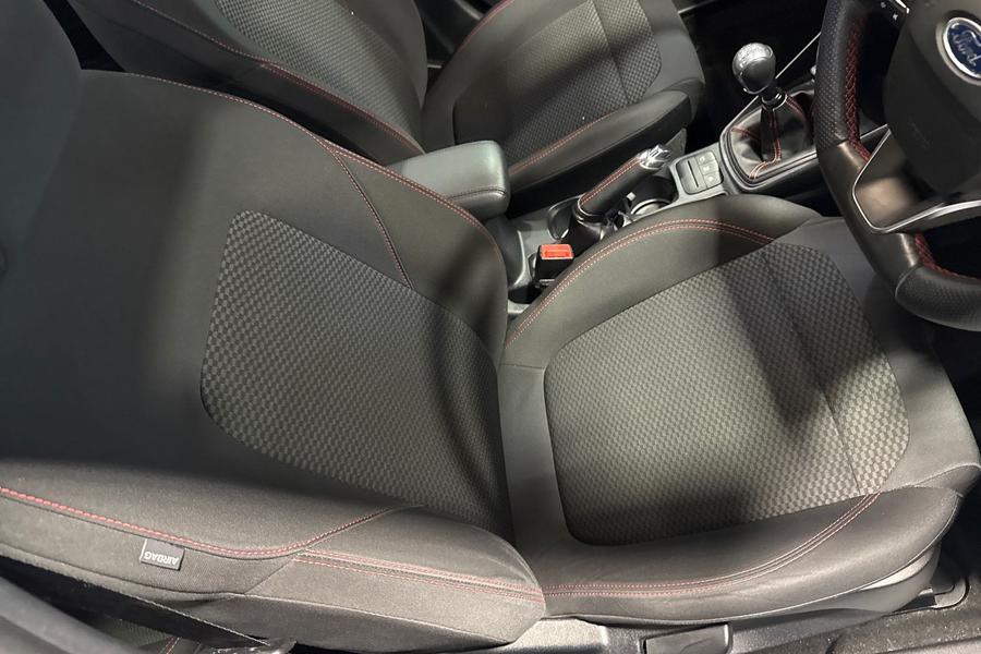 Ford FIESTA Photo autoimg-c53ca9d9c86df06757edce1216301078a082c9c6.jpg