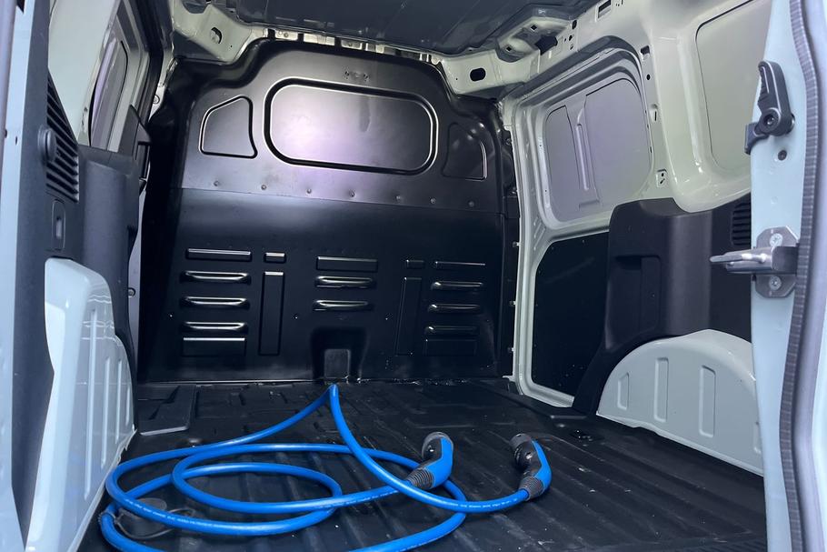 Used Ford E-Transit Courier WRZ7989 31