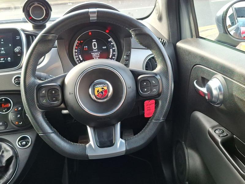 Used Abarth 595 YR22ZTB 32