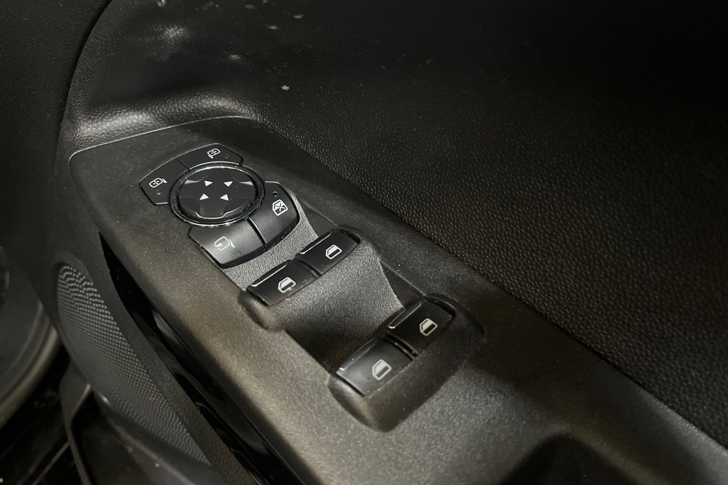 Ford ECOSPORT Photo 15
