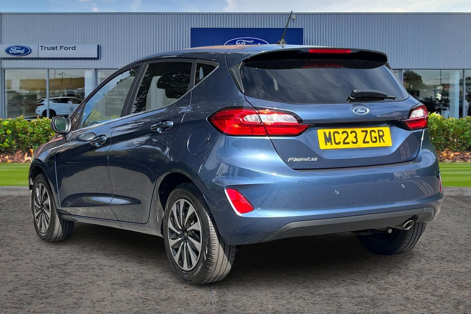 Ford FIESTA Photo 1