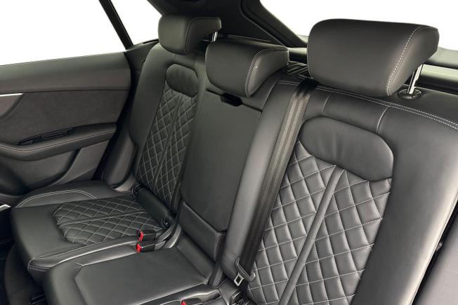 AUDI SQ8 Photo 9