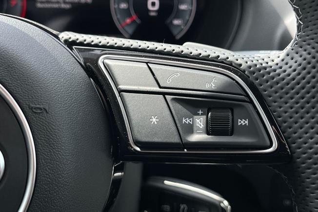AUDI Q2 Photo 17