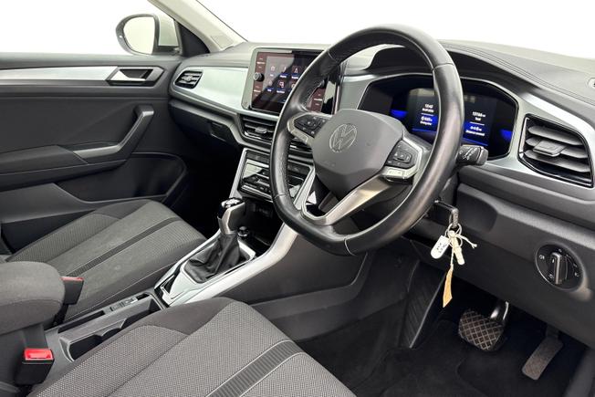 VOLKSWAGEN T-Roc Photo 6