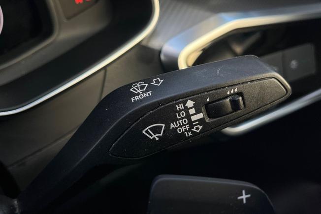 AUDI A6 Saloon Photo 38